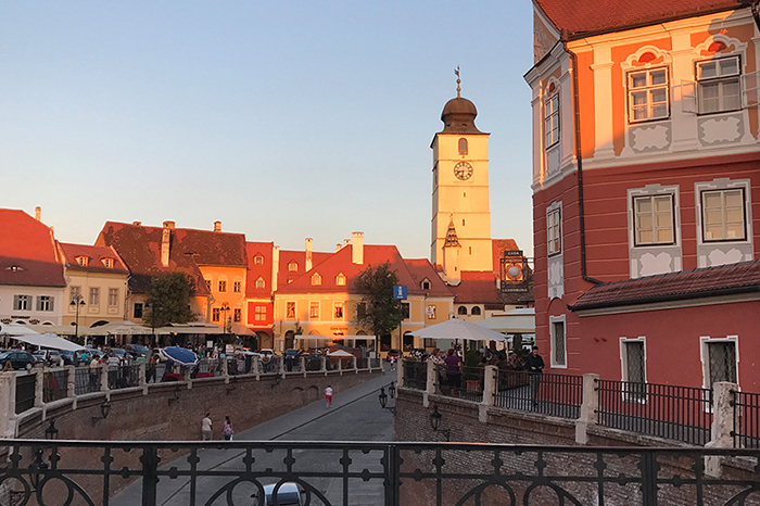 Pictures from Romania: a description of Sibiu, German Hermannstadt, a  historical town in Transylvania (Romania)